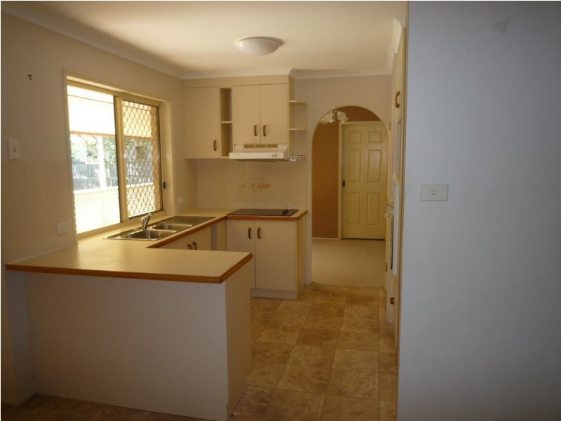 15 Thornbill Dve, Eli Waters QLD 4655