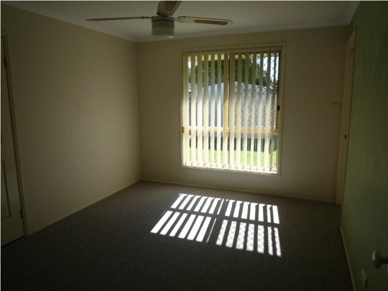 15 Thornbill Dve, Eli Waters QLD 4655