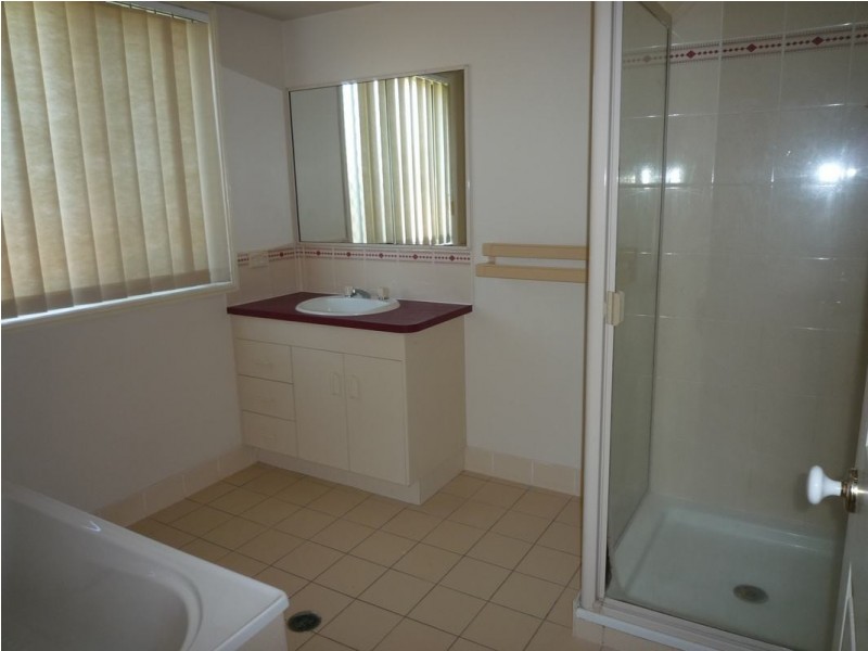 15 Thornbill Dve, Eli Waters QLD 4655
