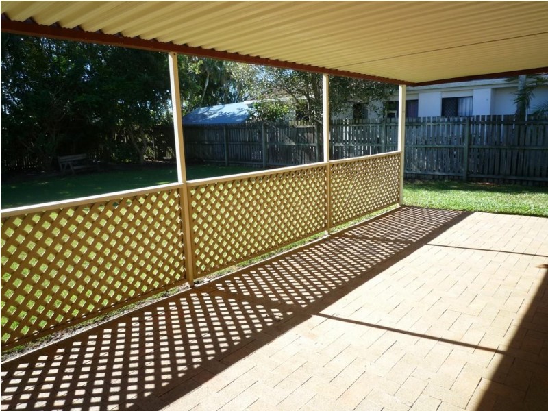 15 Thornbill Dve, Eli Waters QLD 4655