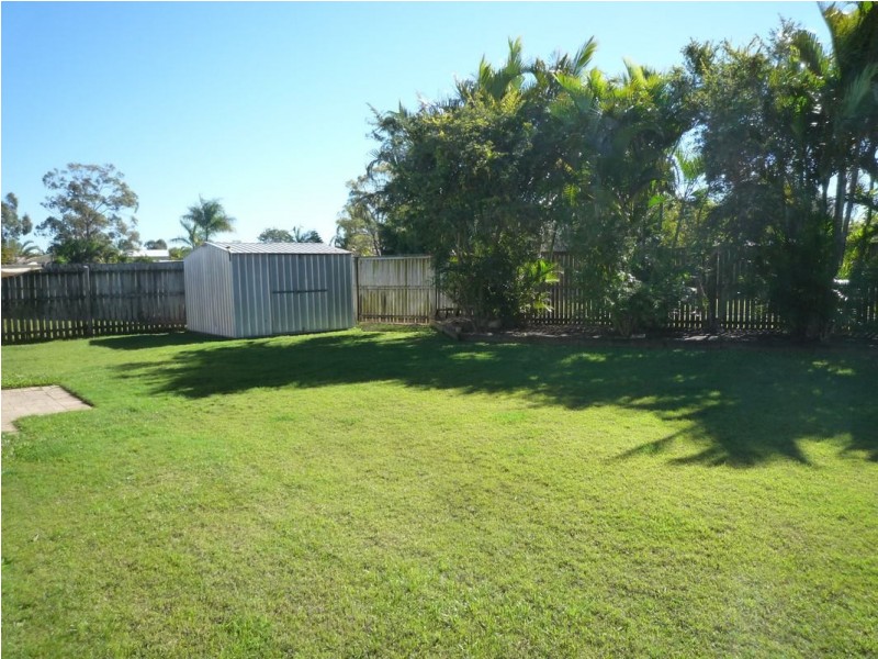 15 Thornbill Dve, Eli Waters QLD 4655