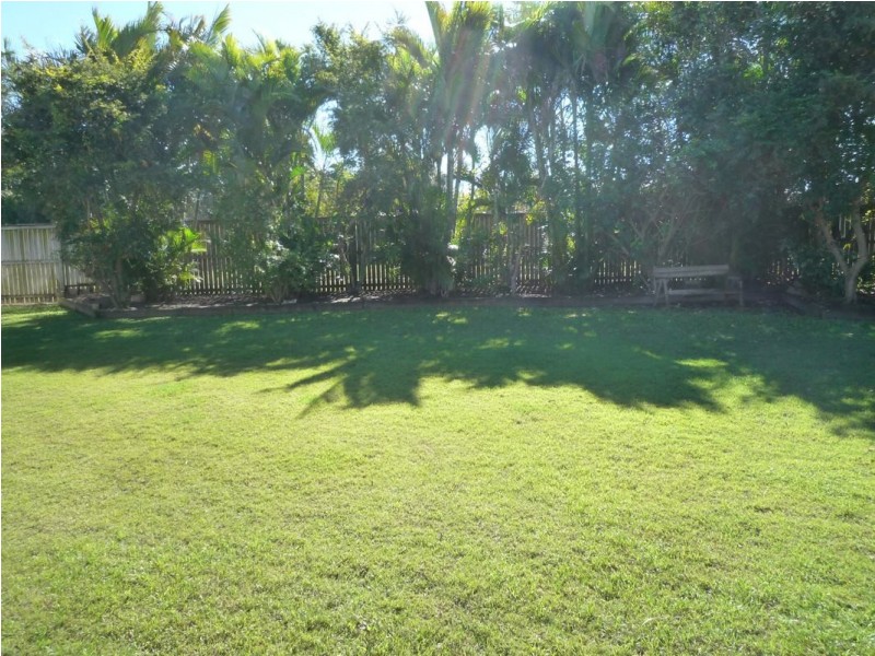 15 Thornbill Dve, Eli Waters QLD 4655