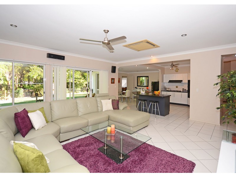 10 Palm Way, Dundowran Beach QLD 4655