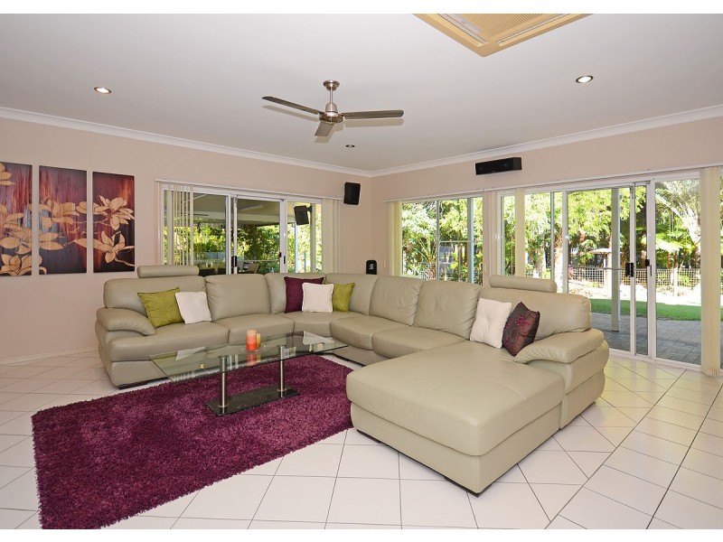 10 Palm Way, Dundowran Beach QLD 4655