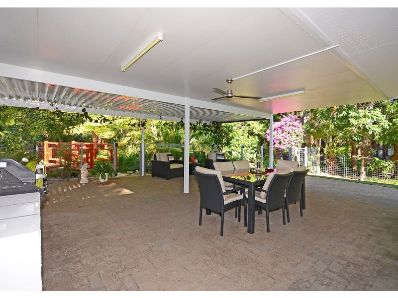 10 Palm Way, Dundowran Beach QLD 4655