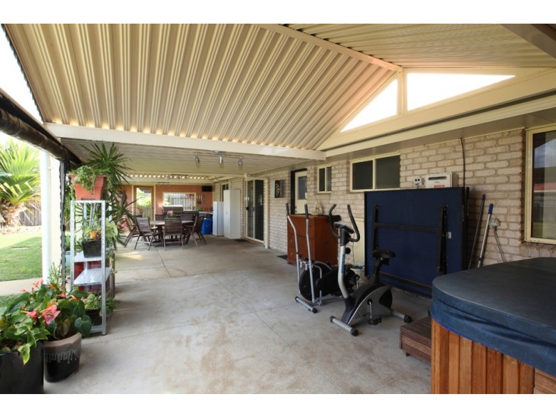 2 Redgum Court, Urraween QLD 4655