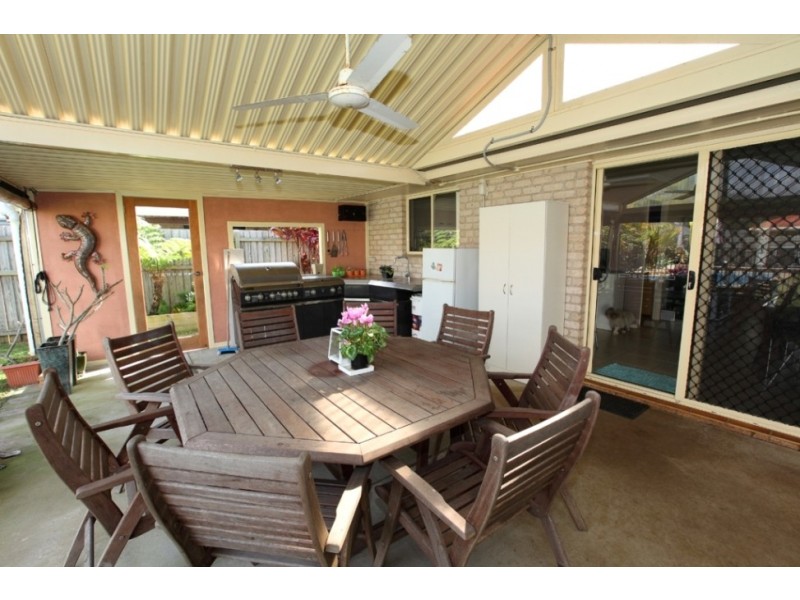 2 Redgum Court, Urraween QLD 4655