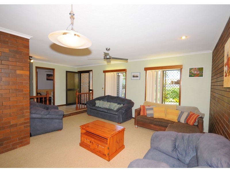 7 Virginia Court, Scarness QLD 4655