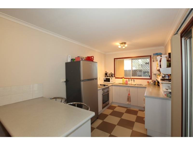 2, 4 Frank Street, Scarness QLD 4655