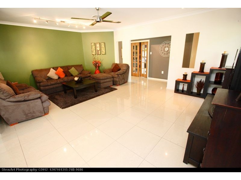 5 Mexican Court, Urangan QLD 4655