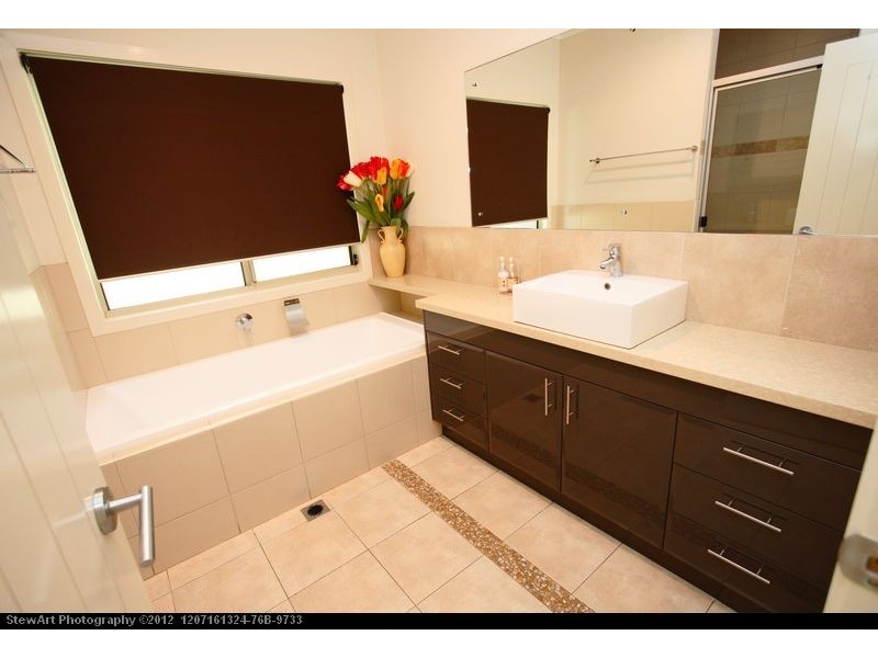 5 Mexican Court, Urangan QLD 4655