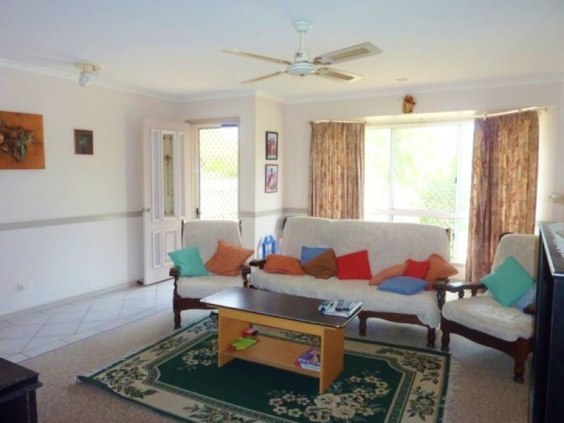 14 Newhaven Street, Pialba QLD 4655