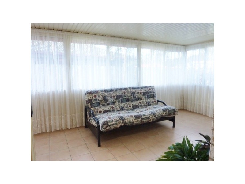 27 Kookaburra Dr, Eli Waters QLD 4655