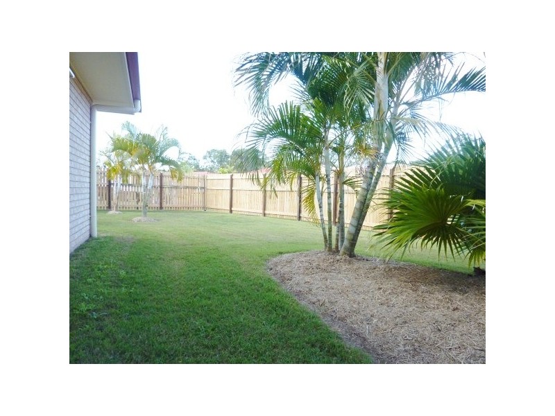 27 Kookaburra Dr, Eli Waters QLD 4655