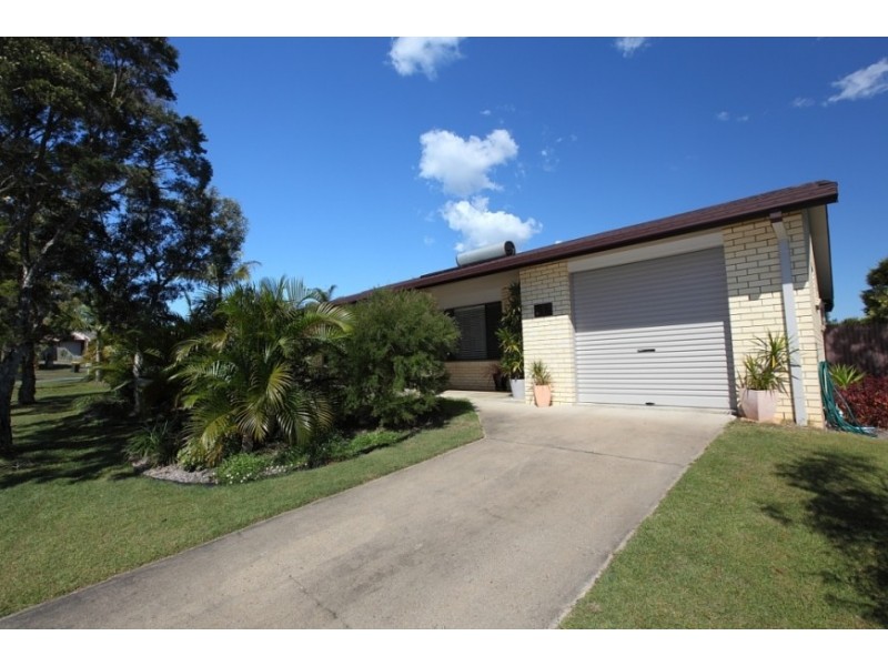 1 Maureen Court, Point Vernon QLD 4655