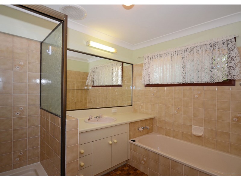 155 Long Street, Point Vernon QLD 4655