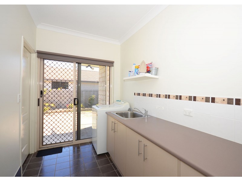 25 Rosedale Drive, Wondunna QLD 4655