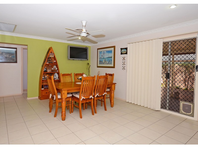 12 Cathy Place, Torquay QLD 4655