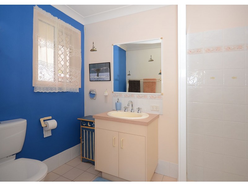 12 Cathy Place, Torquay QLD 4655