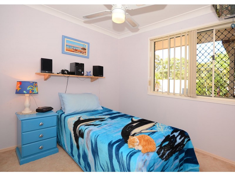 12 Cathy Place, Torquay QLD 4655