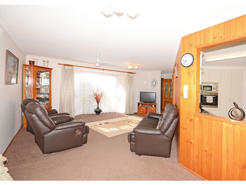 74 Murphy Street, Point Vernon QLD 4655