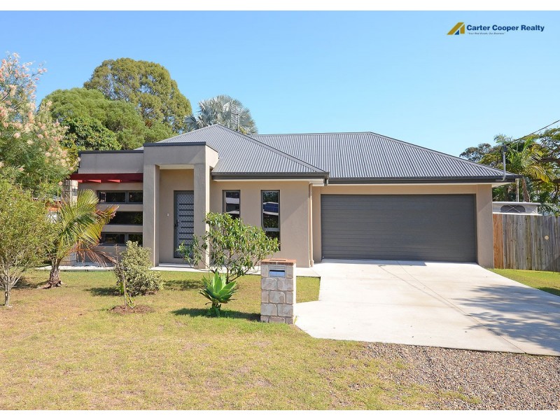 41 William Street, Urangan QLD 4655