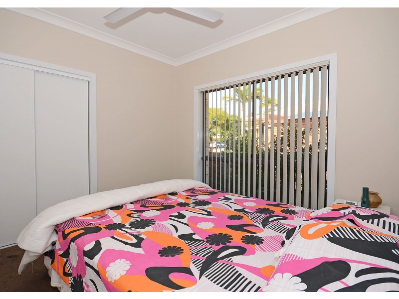 41 William Street, Urangan QLD 4655