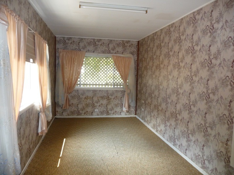 13 Arthur Street, Urangan QLD 4655