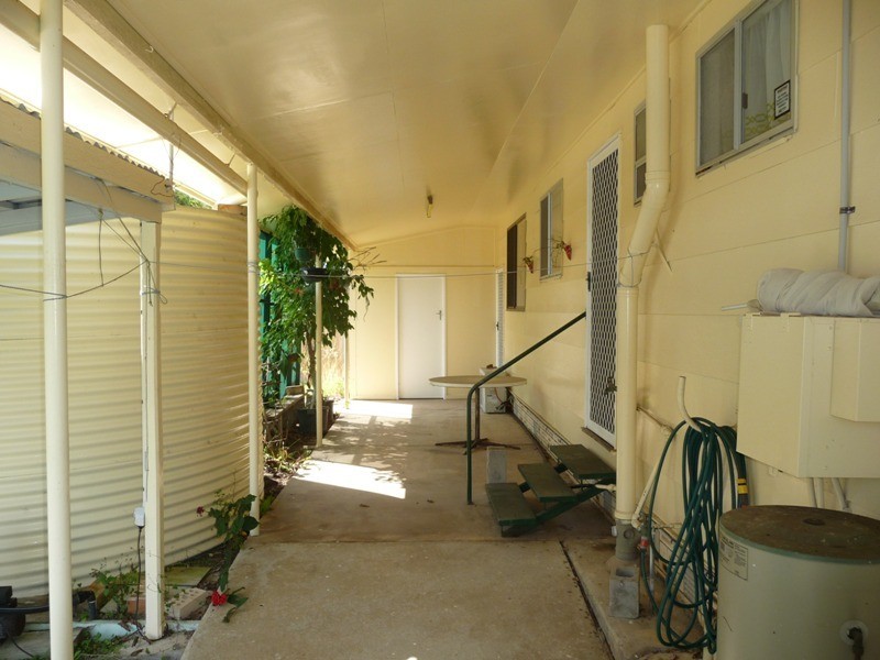 13 Arthur Street, Urangan QLD 4655