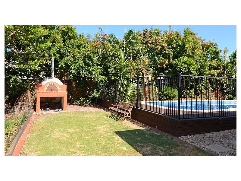 148 Bideford Street, Torquay QLD 4655