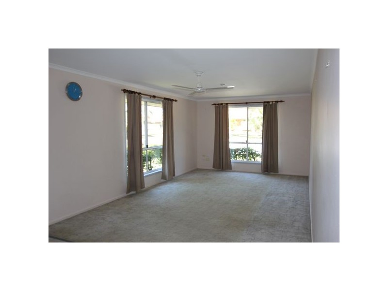 18 Cedar Crescent, Kawungan QLD 4655