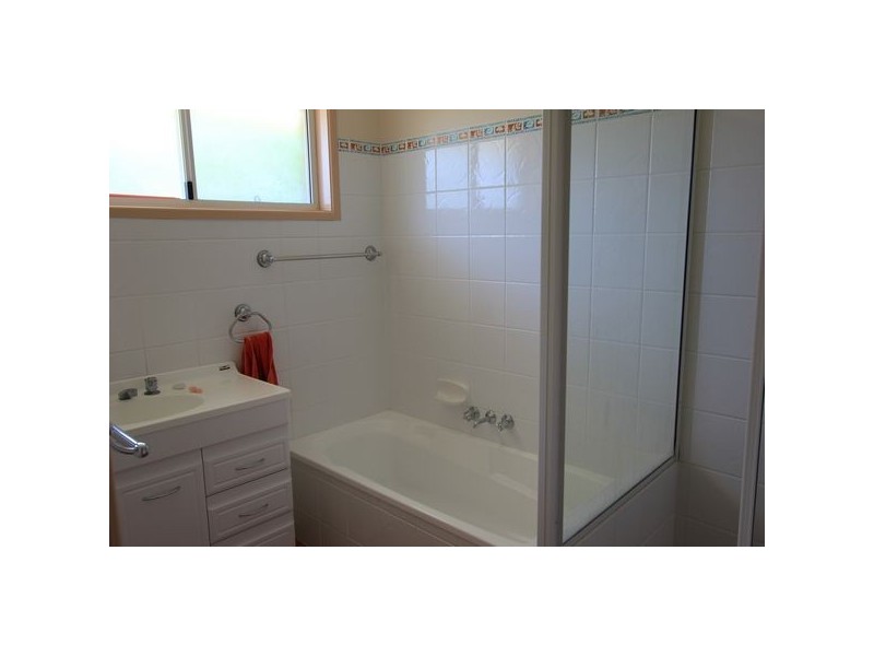 18 Cedar Crescent, Kawungan QLD 4655