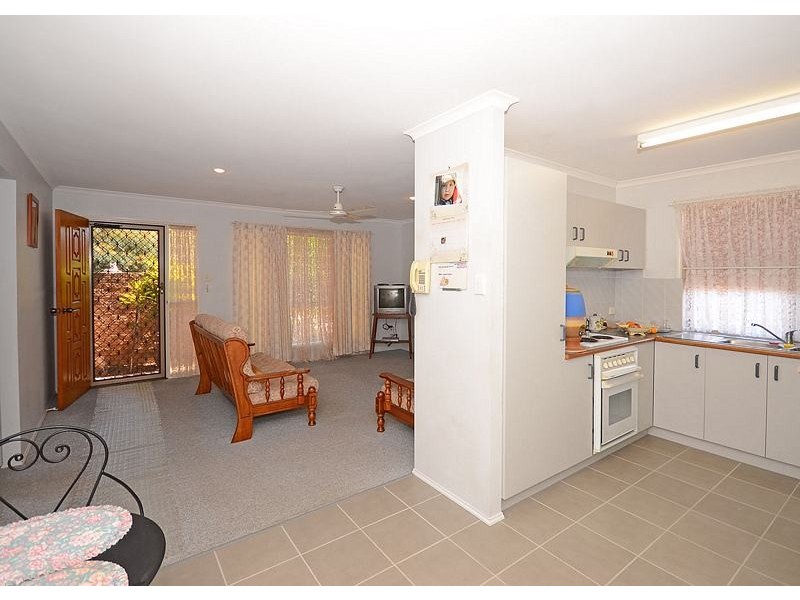 6 Banksia Park Drive, Scarness QLD 4655