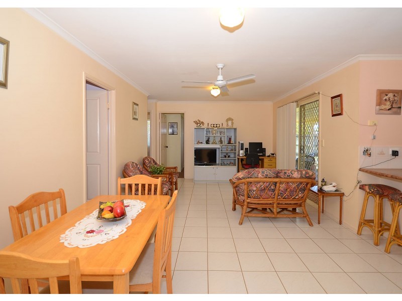 48 Moolyyir Street, Urangan QLD 4655