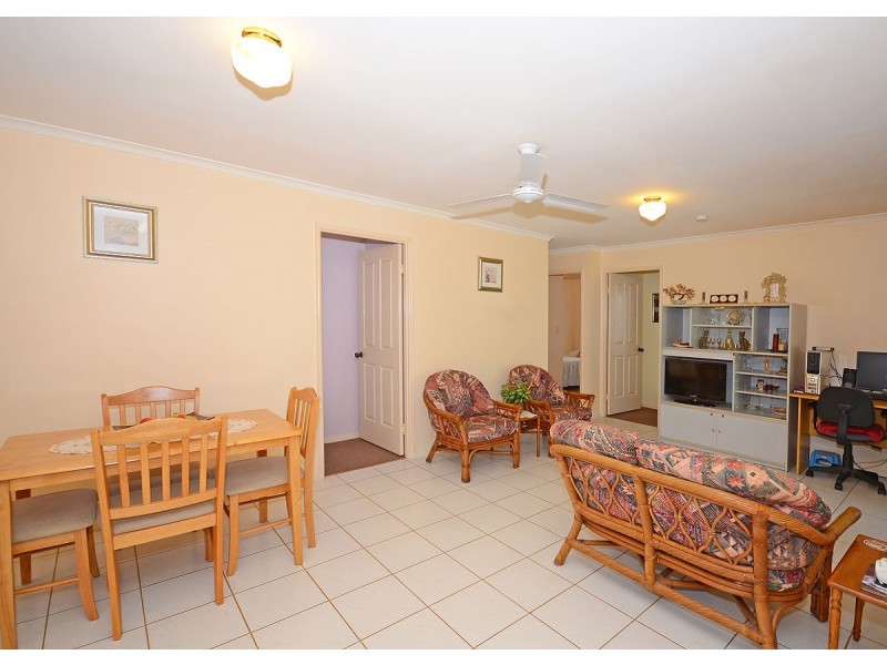48 Moolyyir Street, Urangan QLD 4655