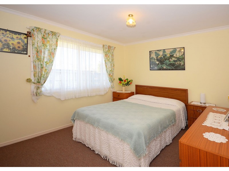 48 Moolyyir Street, Urangan QLD 4655