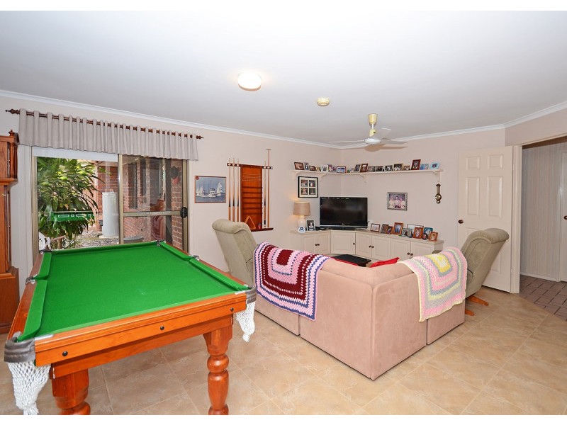 82 Murphy Street, Point Vernon QLD 4655