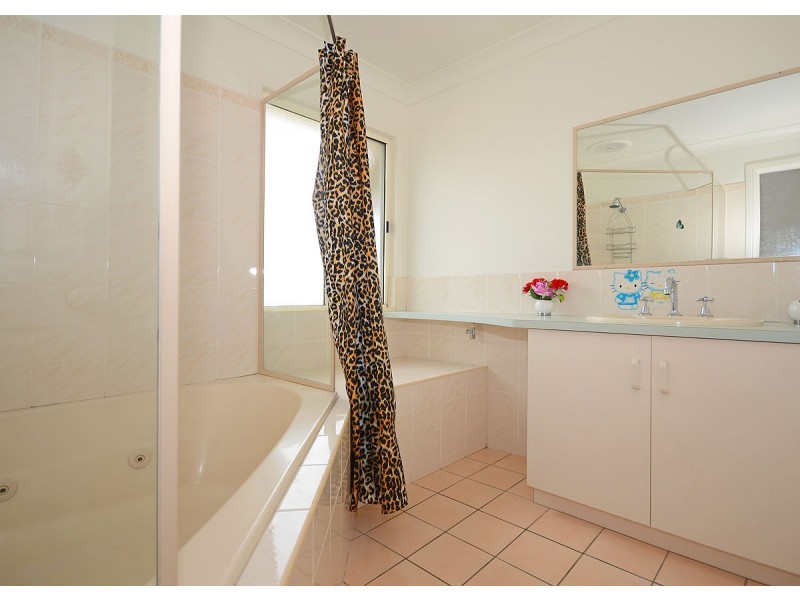 108 Corser Street, Point Vernon QLD 4655