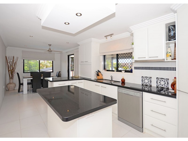 7 Kelly Street, Point Vernon QLD 4655