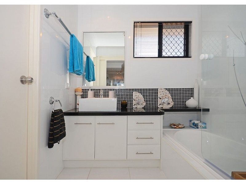 7 Kelly Street, Point Vernon QLD 4655