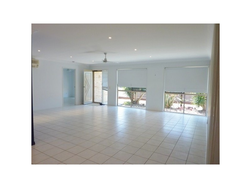 224 Dayman st, Torquay QLD 4655