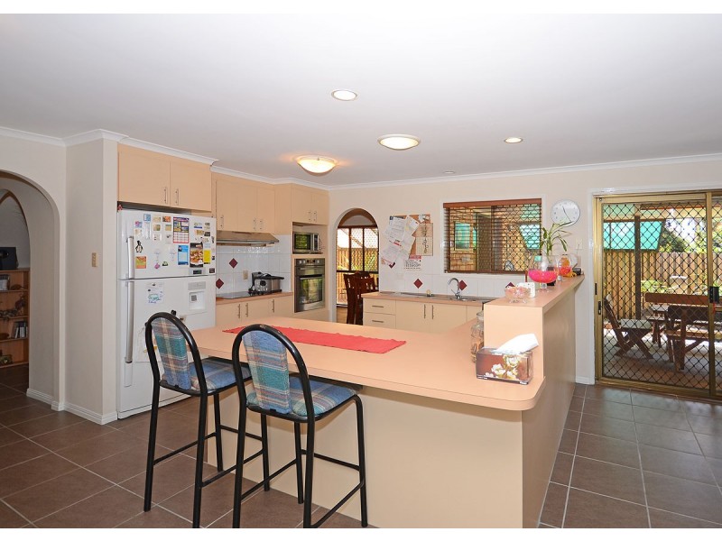 10 Melaleuca Crescent, Kawungan QLD 4655