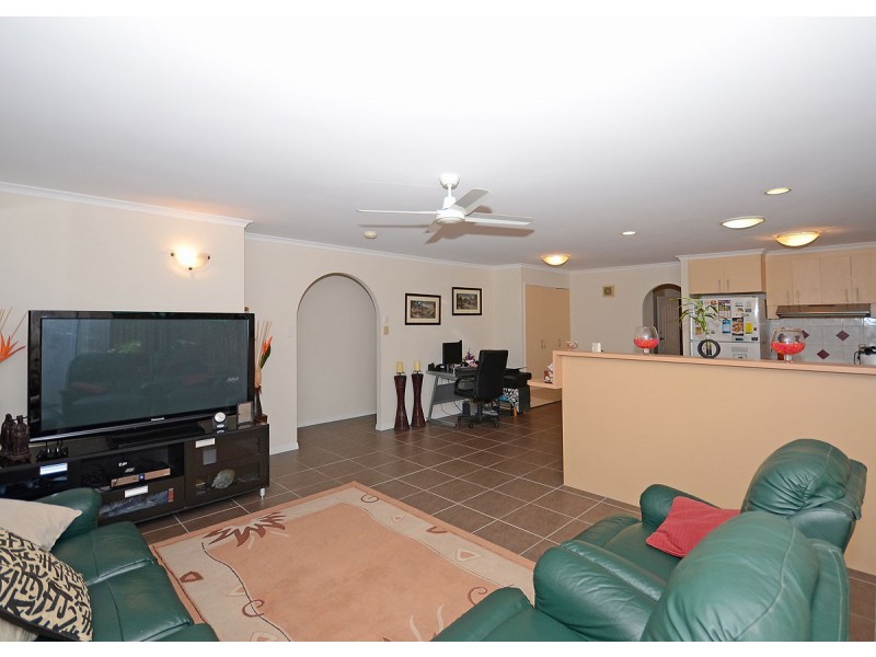 10 Melaleuca Crescent, Kawungan QLD 4655