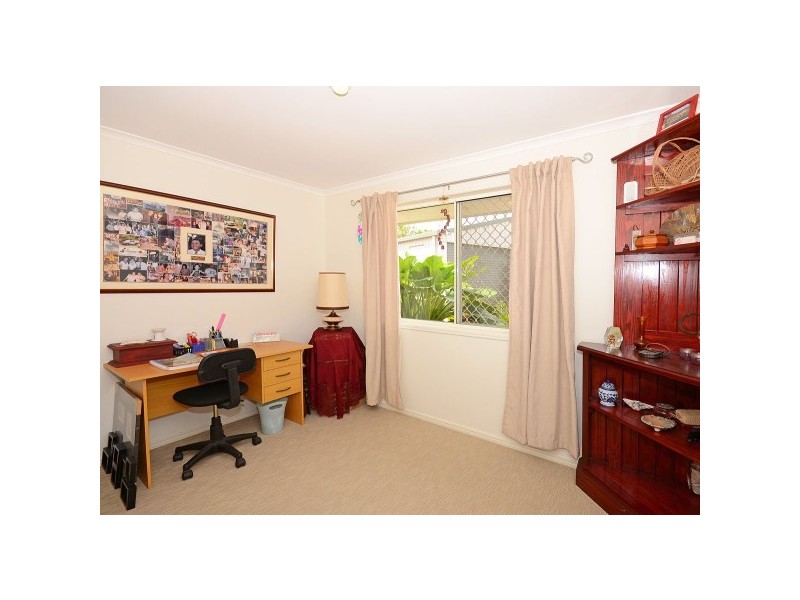 158 Hammond st, Urangan QLD 4655