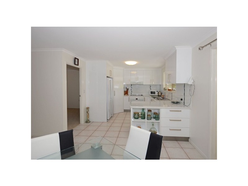 158 Hammond st, Urangan QLD 4655