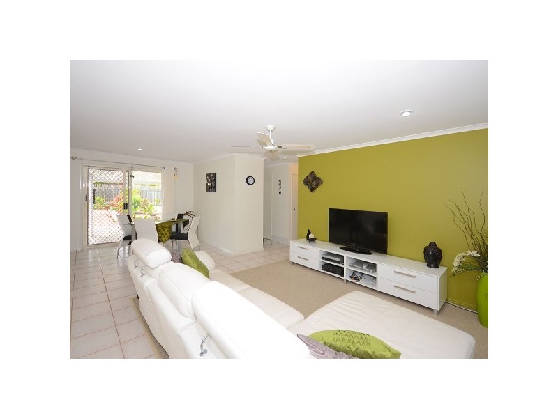 158 Hammond st, Urangan QLD 4655