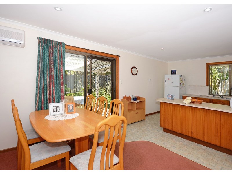 8 Maureen Court, Point Vernon QLD 4655