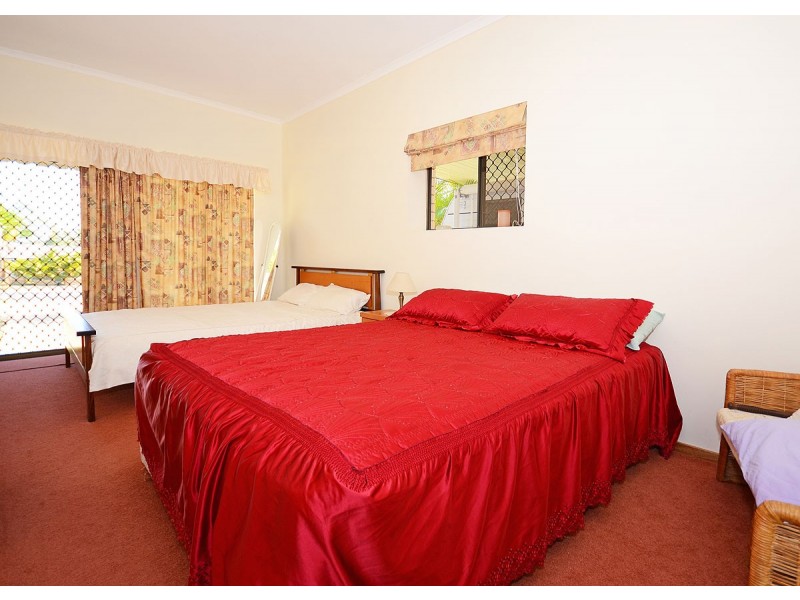 8 Maureen Court, Point Vernon QLD 4655