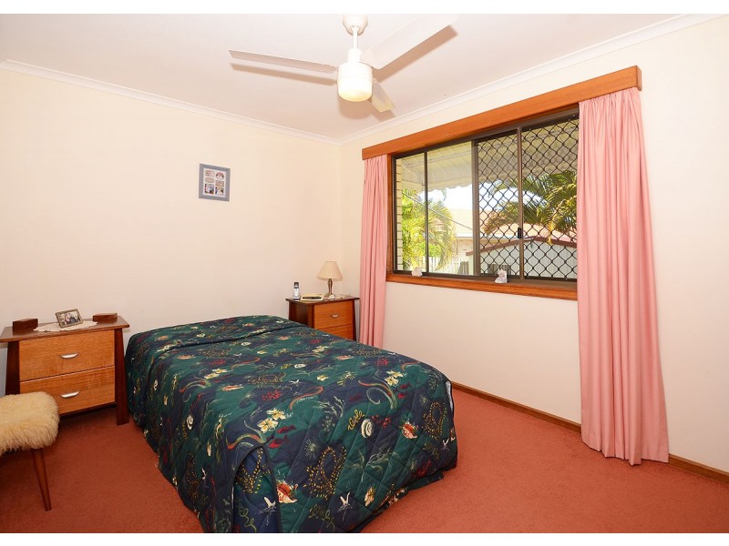 8 Maureen Court, Point Vernon QLD 4655