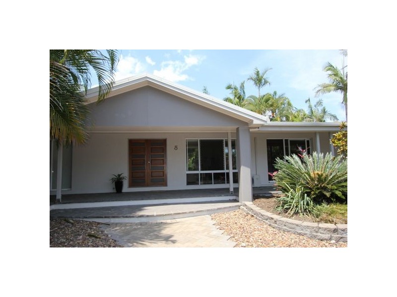 5 Maike Drive, Urraween QLD 4655
